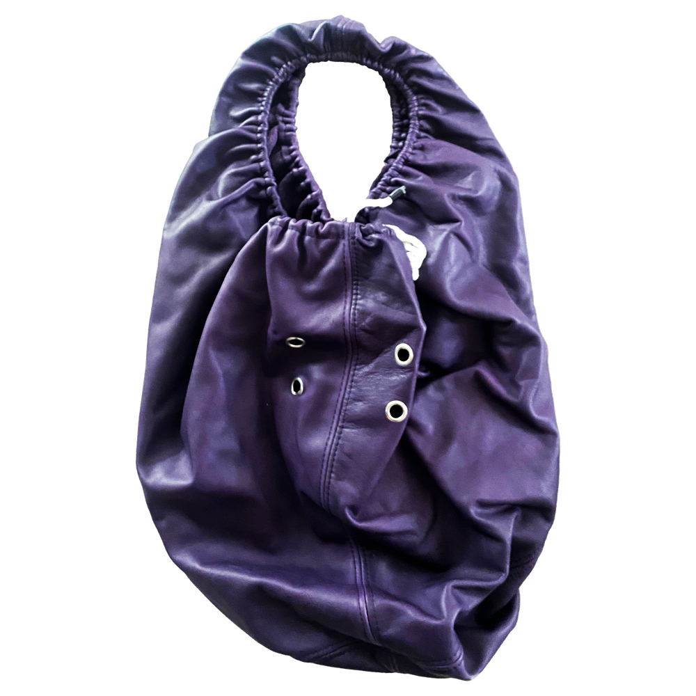 Dark purple handmade leather crossbody bag by Finn van der Wal — product view