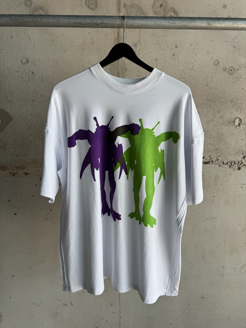 White oversized T-shirt with bold purple and green alien graphic print – YAKU® Afrofuturism streetwear collection